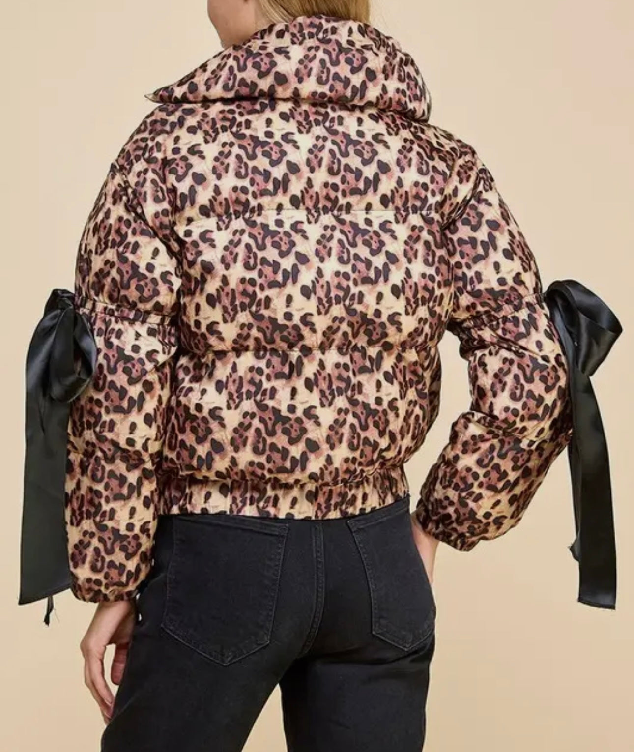 Animal print bow puffer